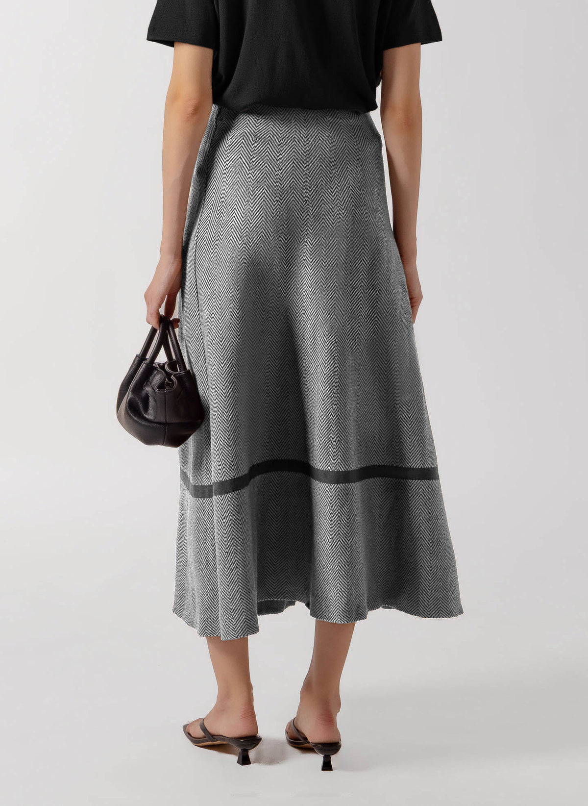 SOFT CHEVRON MIDI SKIRT