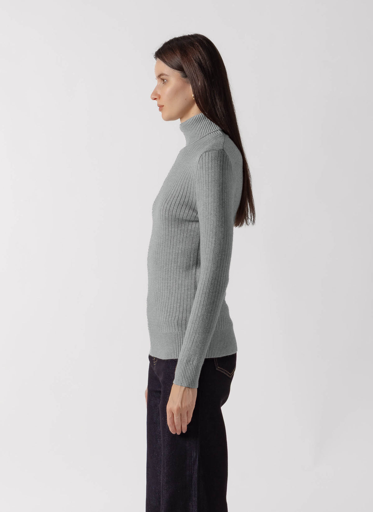 FINE KNIT TURTLENECK SWEATER