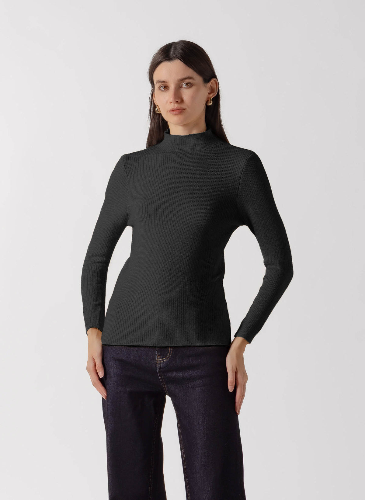 FINE KNIT MOCK NECK SWEATER