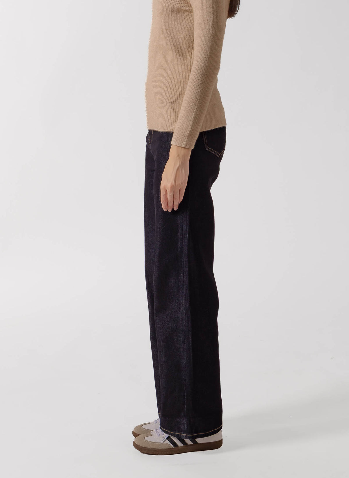 STRIPED TRIM WIDE JEANS