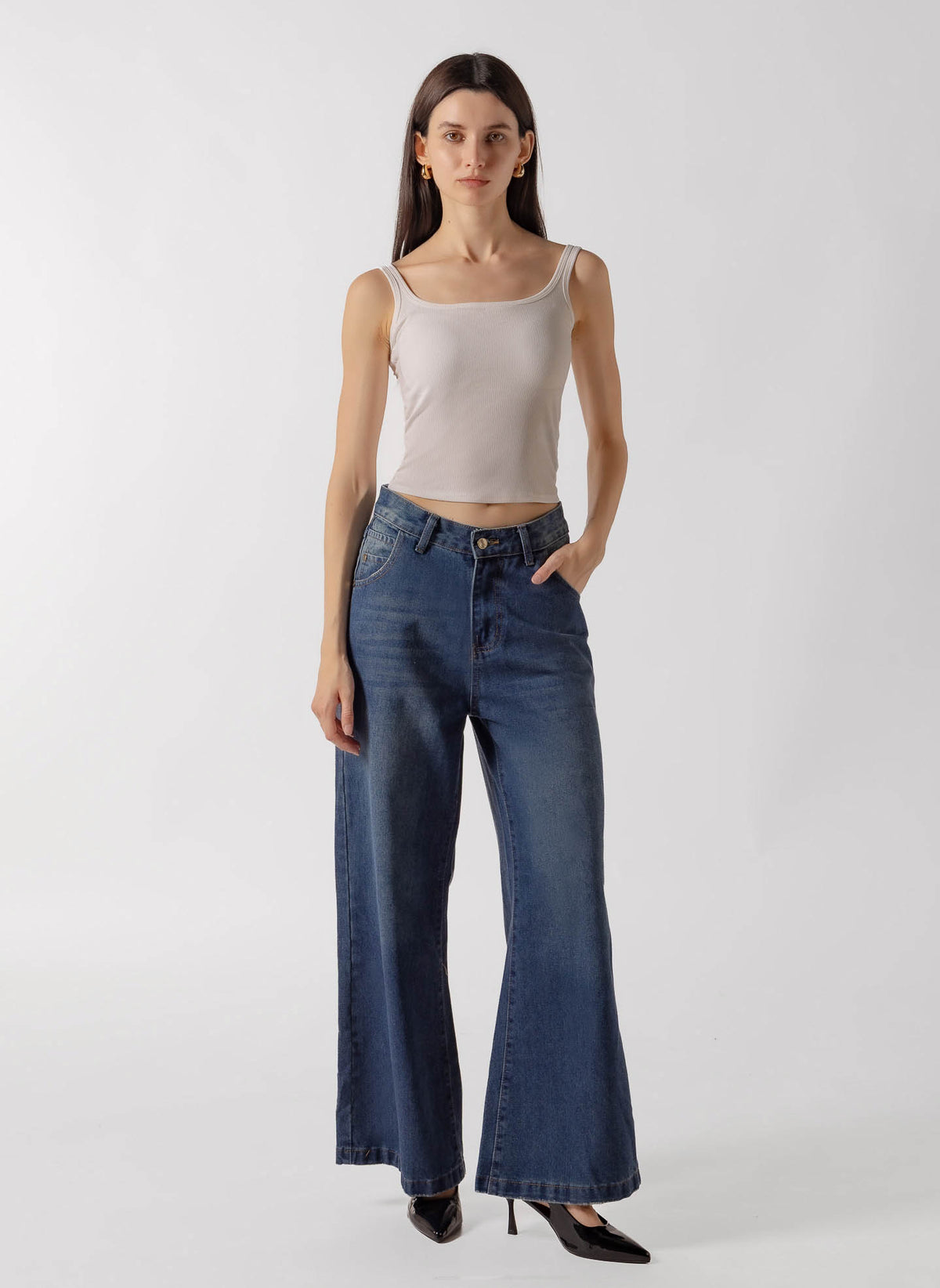 LIGHT WASH WIDE LEG JEANS