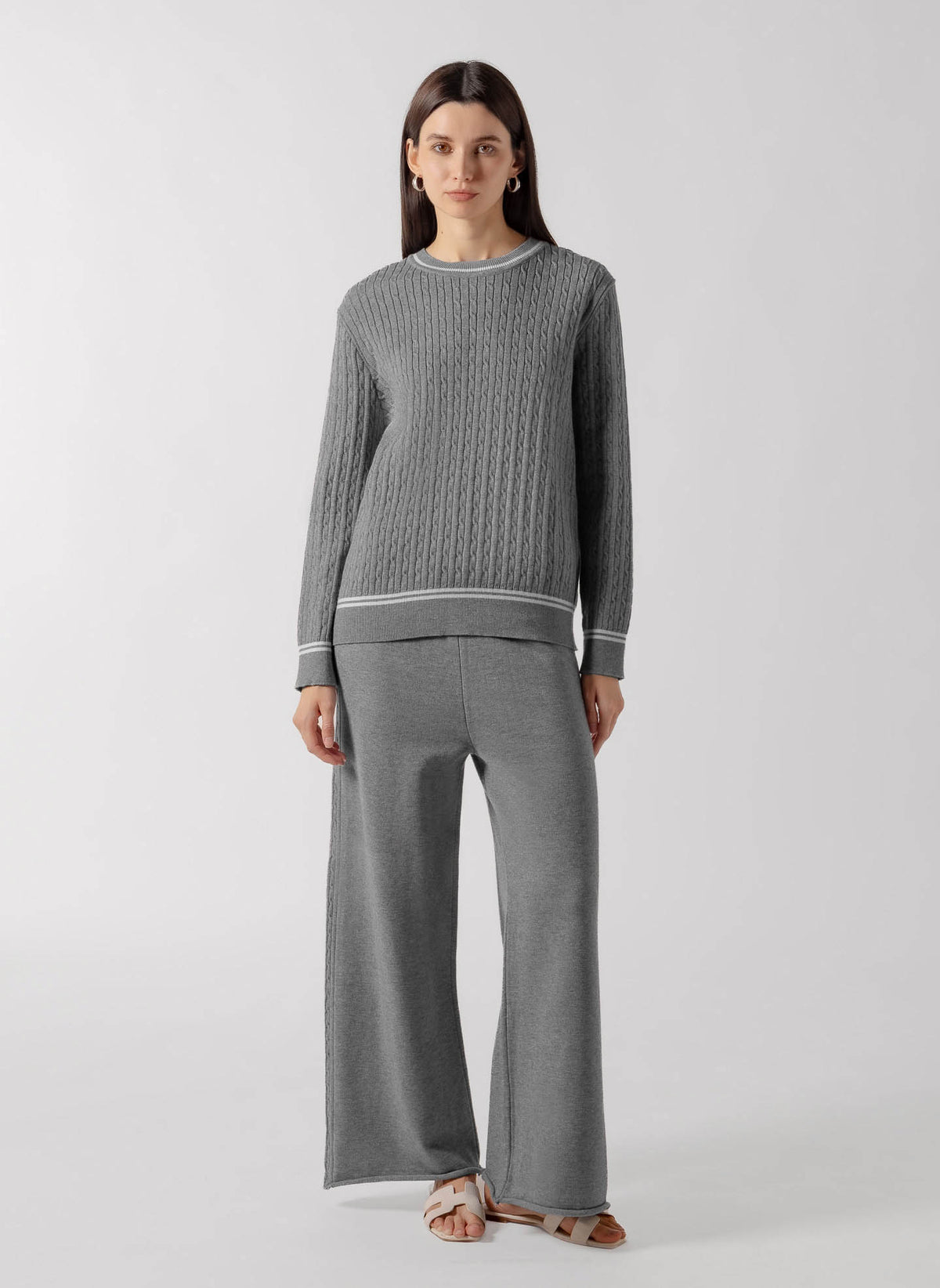 CONTRAST CABLE KNIT SET