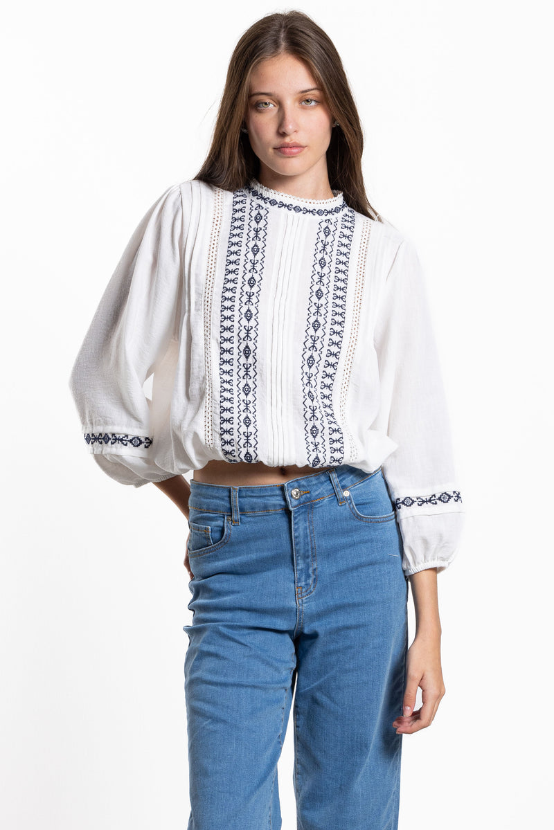DETIAL EMBROIDERED BLOUSE