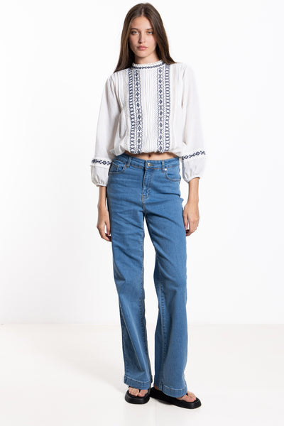 DETIAL EMBROIDERED BLOUSE