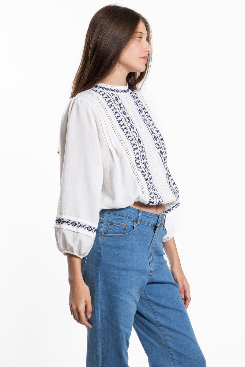 DETIAL EMBROIDERED BLOUSE