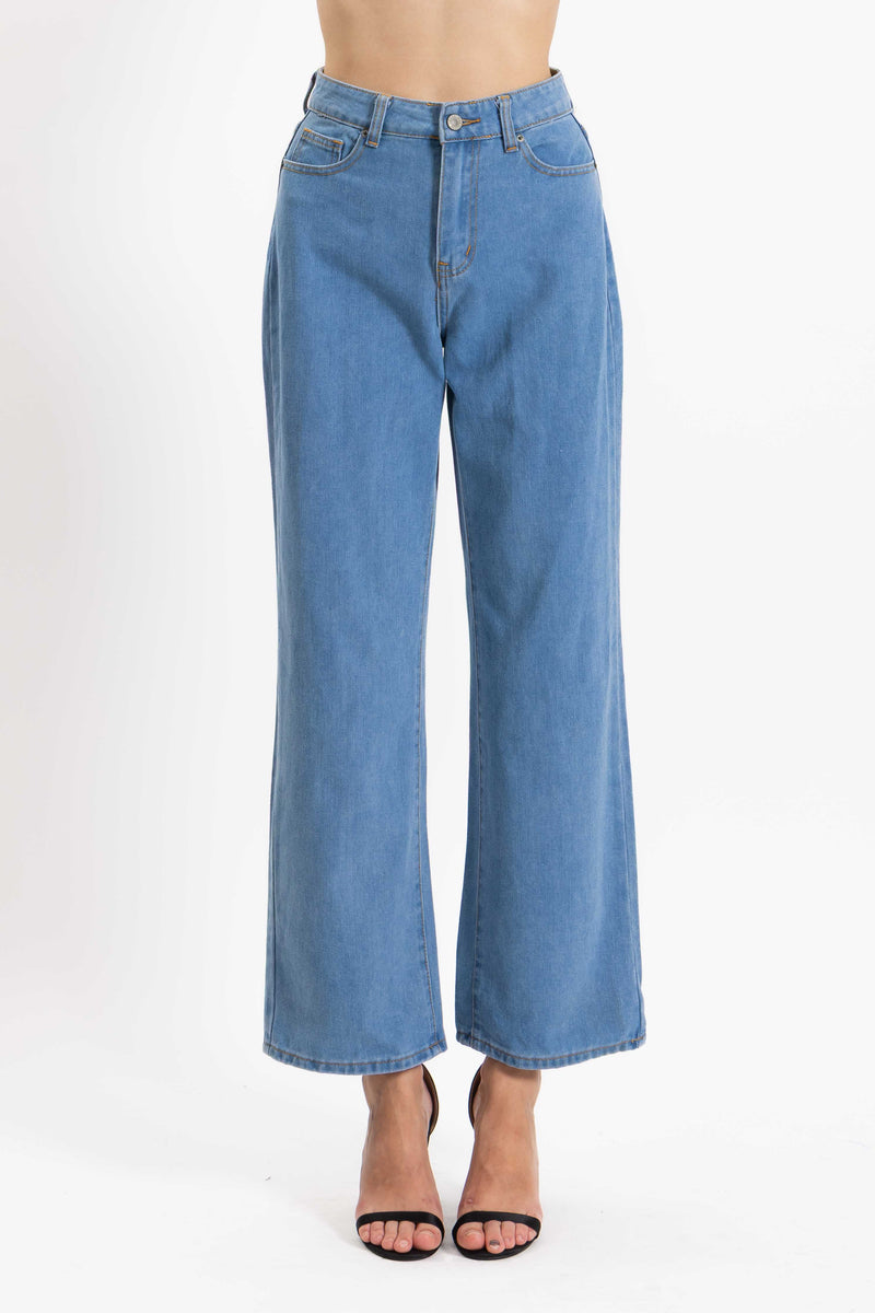 HIGH-RISE STRAIGHT JEANS