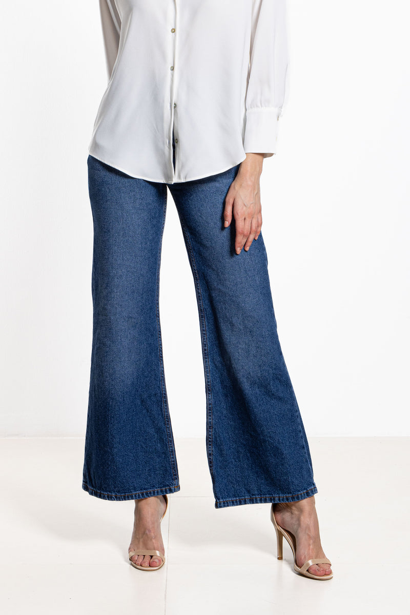 HIGH-RISE JEANS