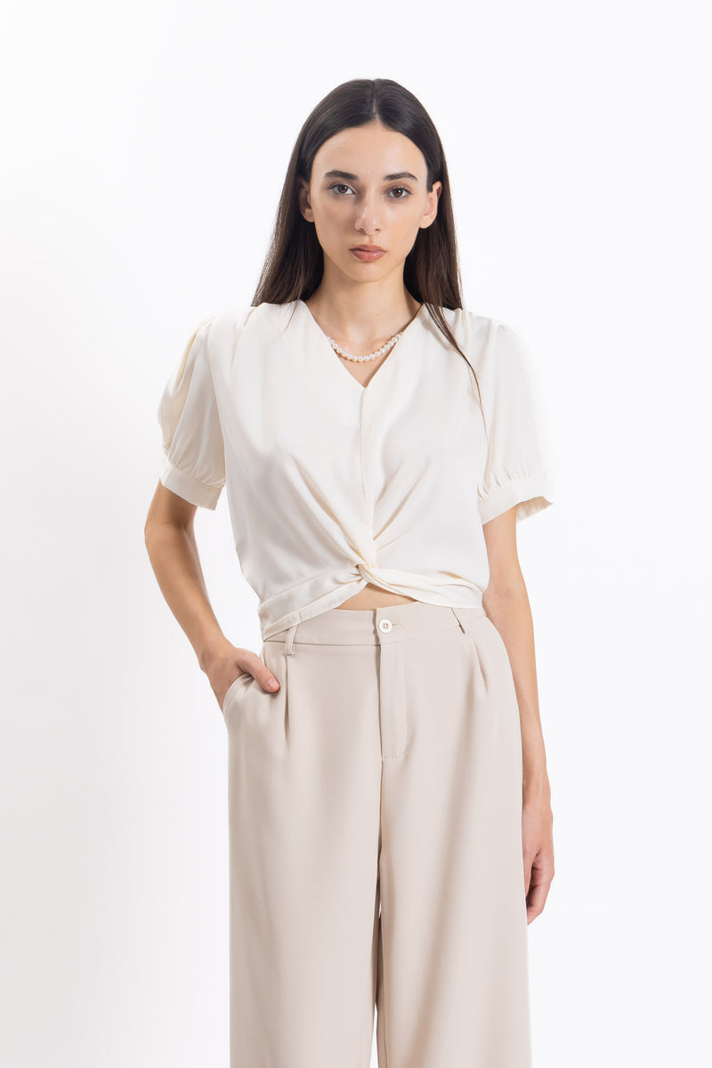 DETAILED SATIN TOP WITH NECKLACE