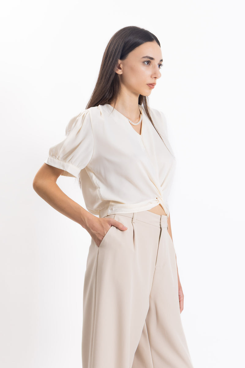 DETAILED SATIN TOP WITH NECKLACE