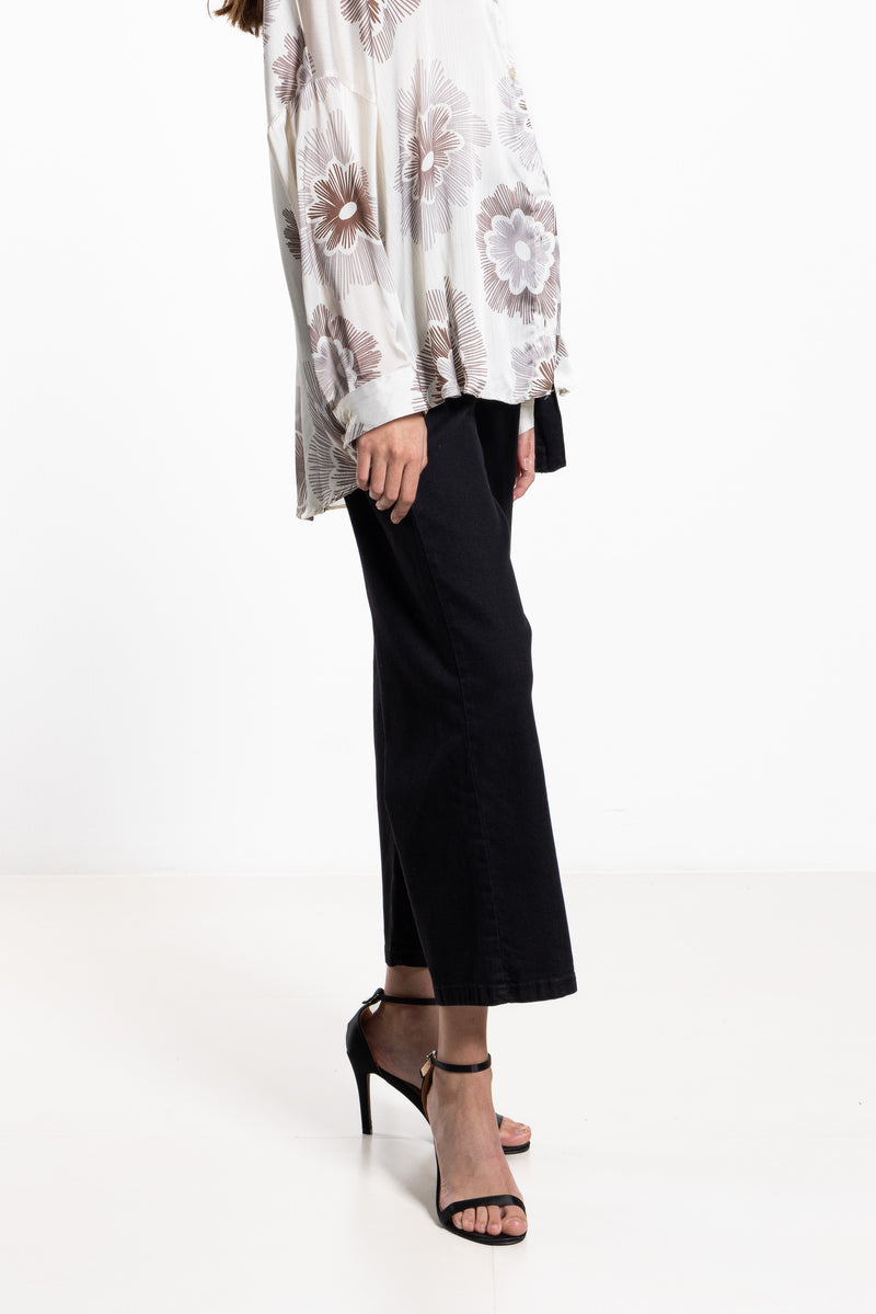 BELTED JEANS WITH ELASTIC WAISTBAND