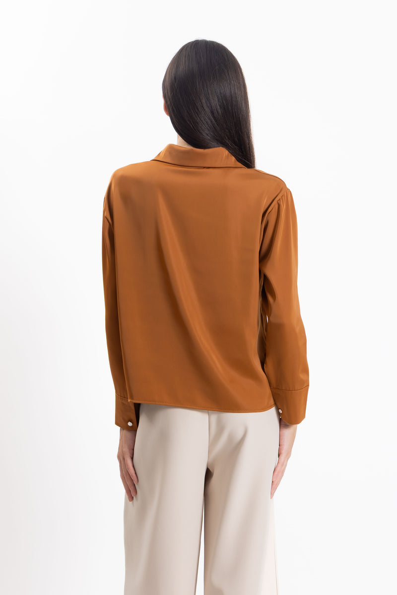 SATIN SHIRT WITH NECKLACE