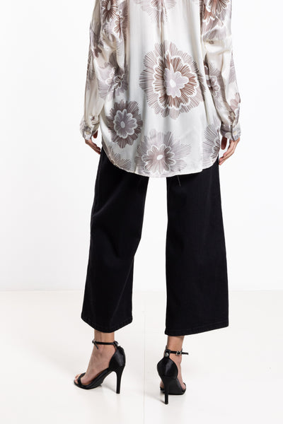 BELTED JEANS WITH ELASTIC WAISTBAND