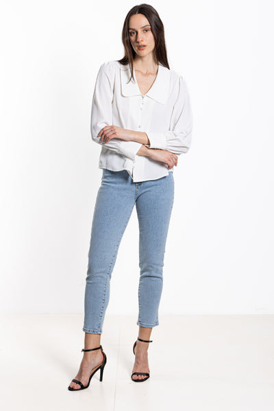 DETAILED WIDE COLLAR BLOUSE