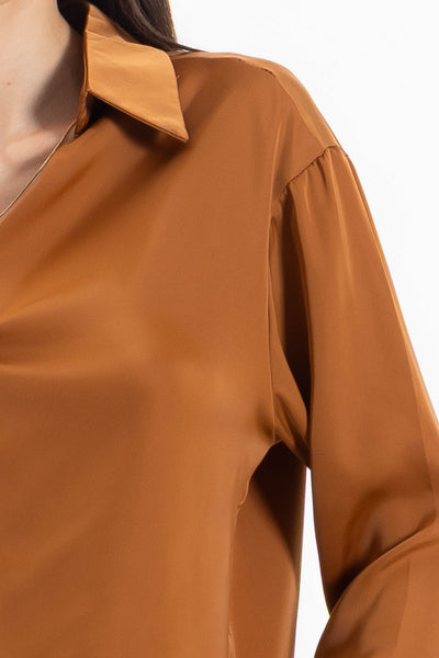 SATIN SHIRT WITH NECKLACE
