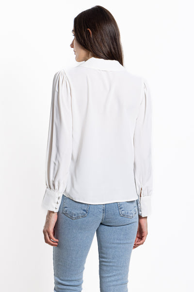 DETAILED WIDE COLLAR BLOUSE