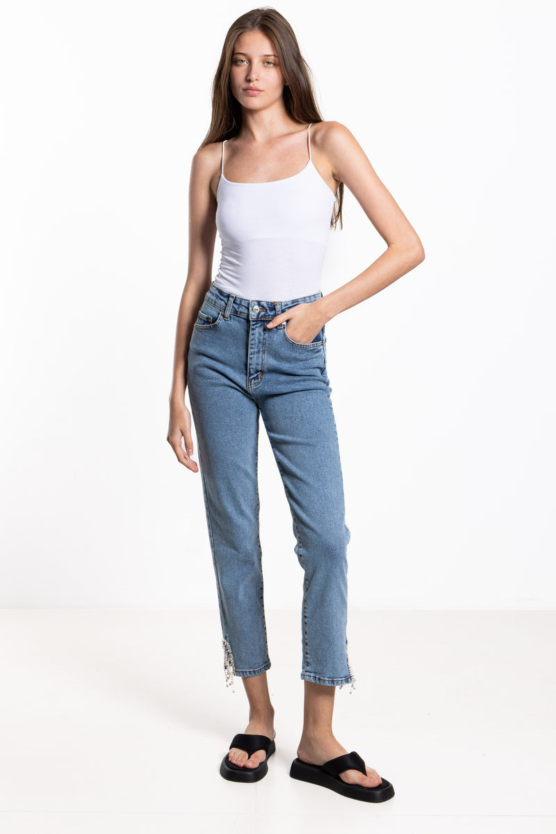 DETAIL STUDDED JEANS WITH RHINESTONES