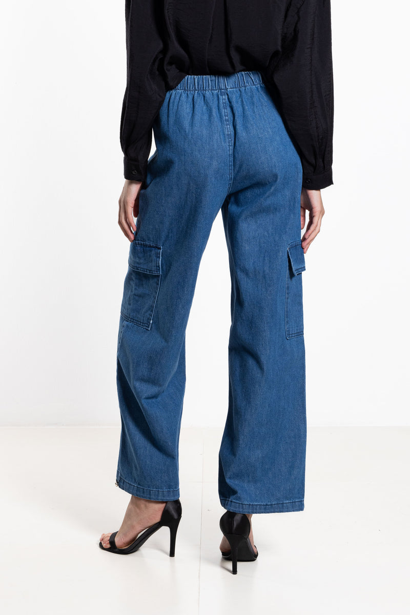 WIDE-LEG CARGO JEANS