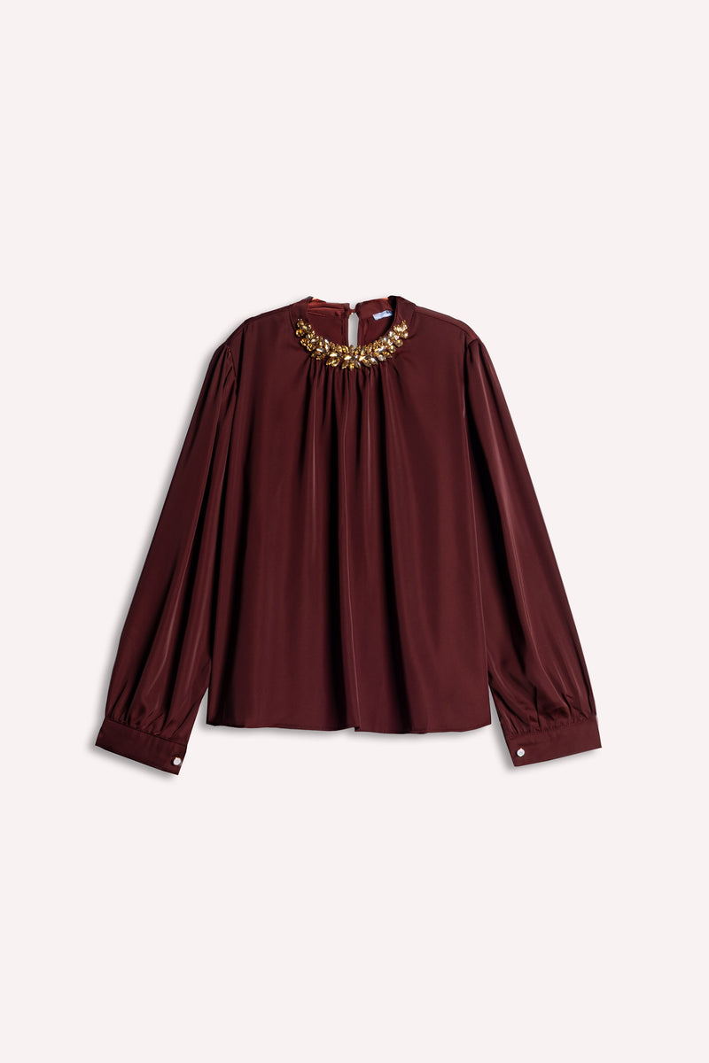 DETAILED SATIN TOP