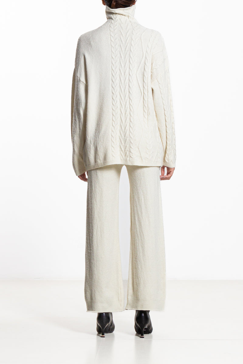CABLE KNIT SWEATER SET