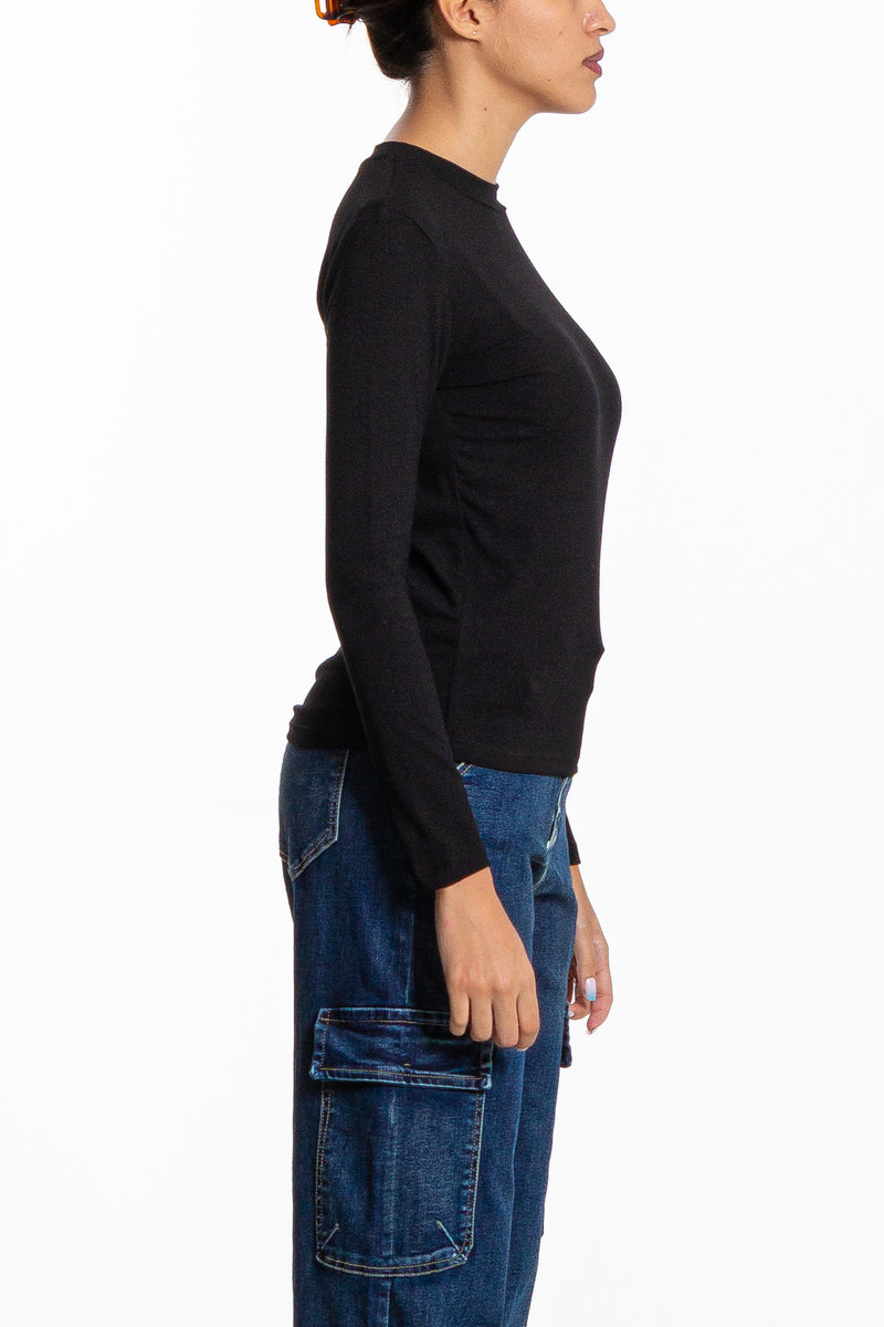 BASIC KNIT SWEATER