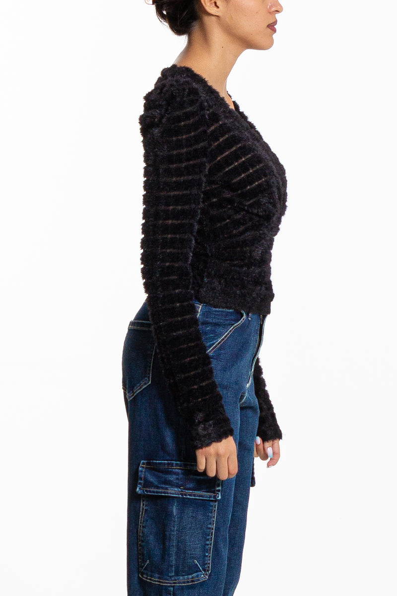 TEXTURED V-NECK TOP