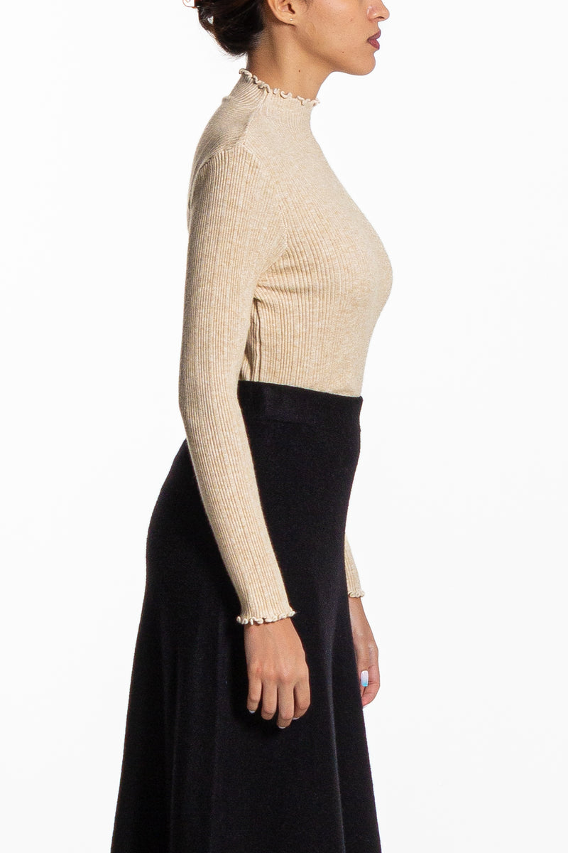 TEXTURED RIBBED TOP