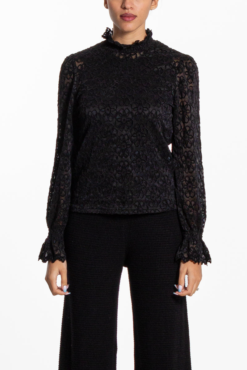 DETAILED LACE BLOUSE