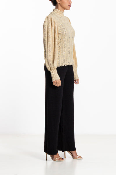 DETAILED LACE TOP