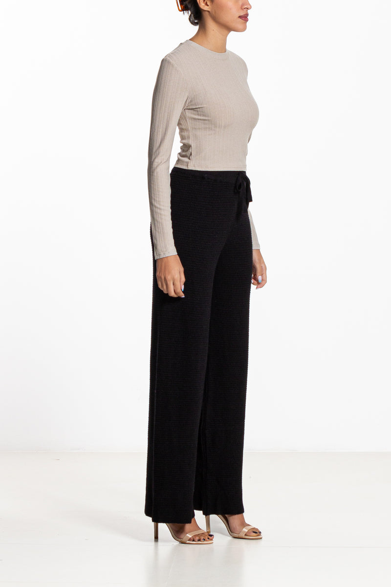 LIGHTWEIGHT TEXTURED TOP