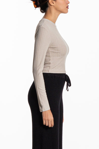 LIGHTWEIGHT TEXTURED TOP