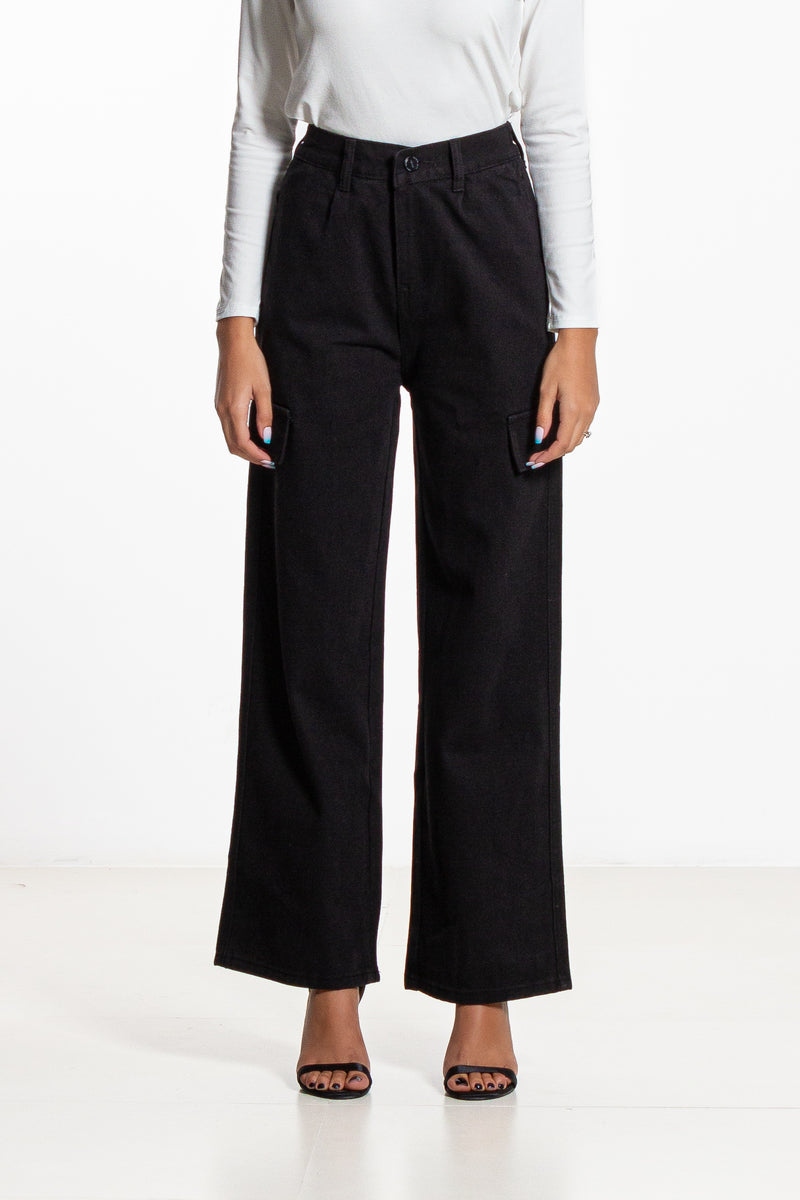 WIDE-LEG CARGO JEANS