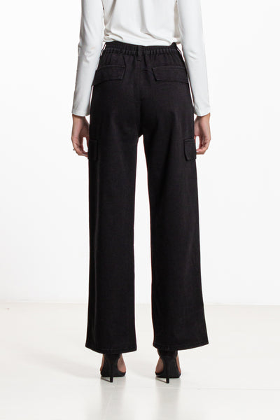 WIDE-LEG CARGO JEANS