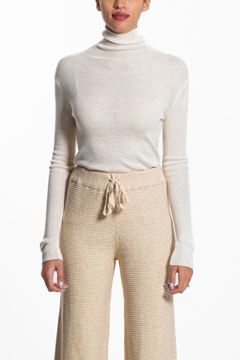 FINE KNIT HIGH NECK TOP