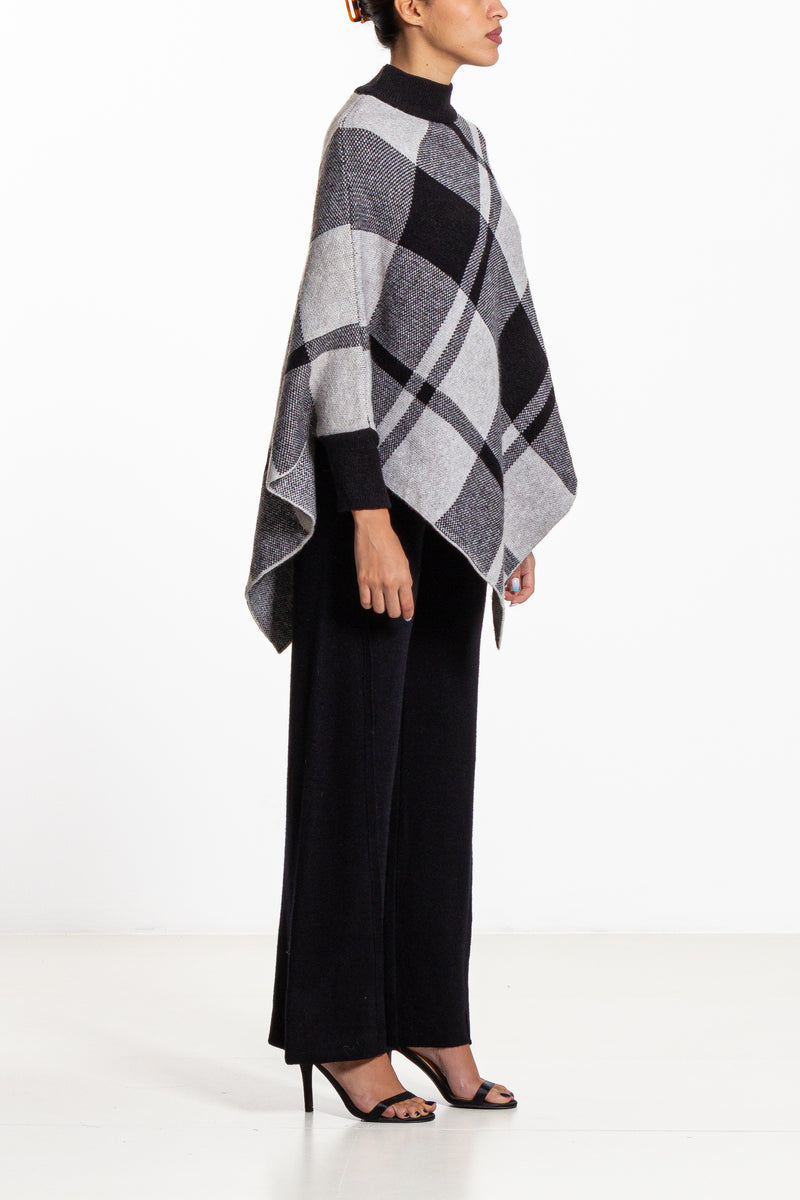 TEXTURED KNIT SWEATER