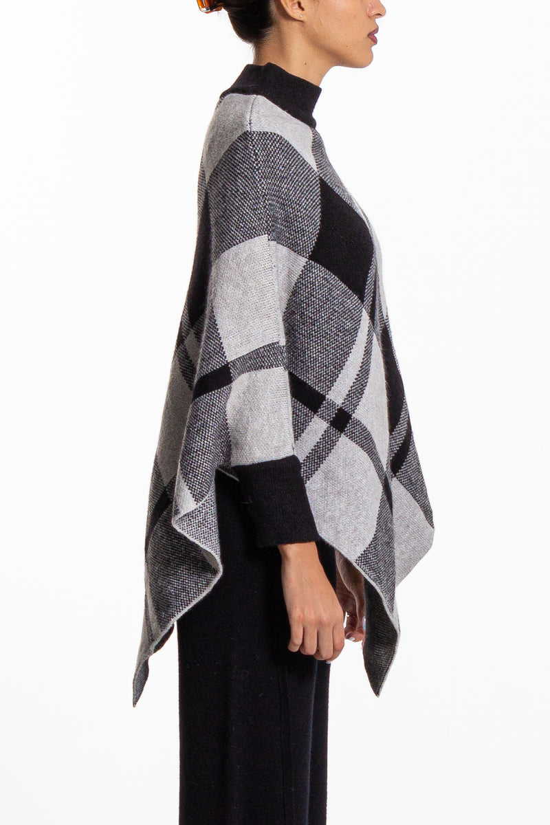TEXTURED KNIT SWEATER
