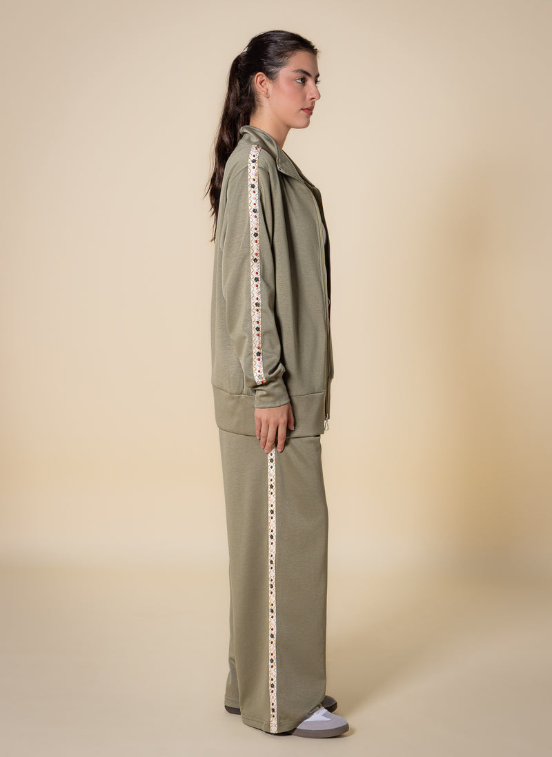 SOFT DETAILED TRACKSUIT SET