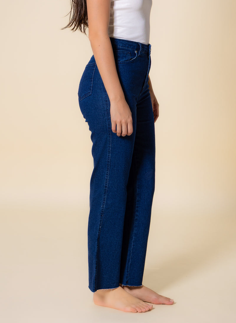 SOFT HIGH-WAIST JEANS