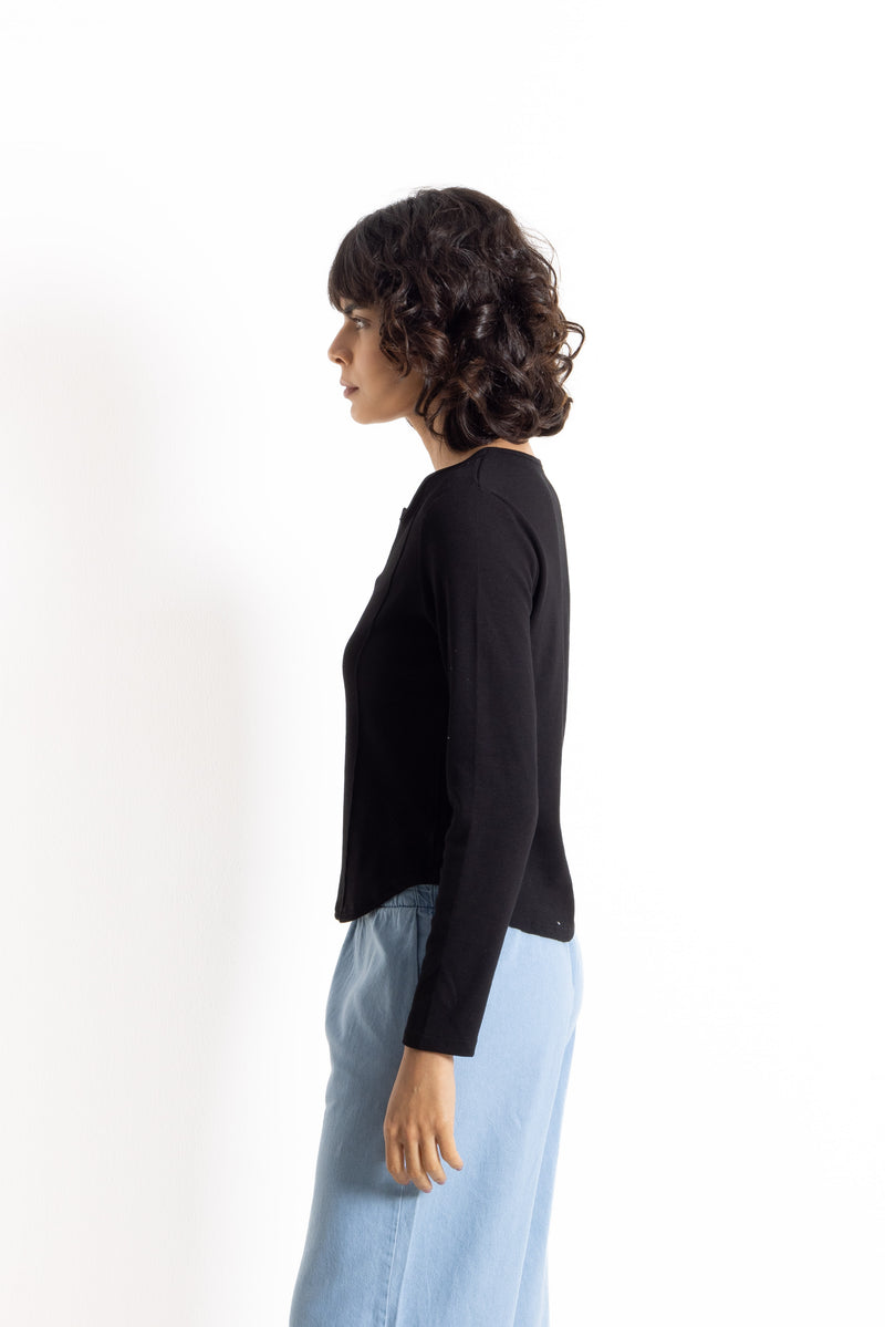 DETAILED RIBBED TOP