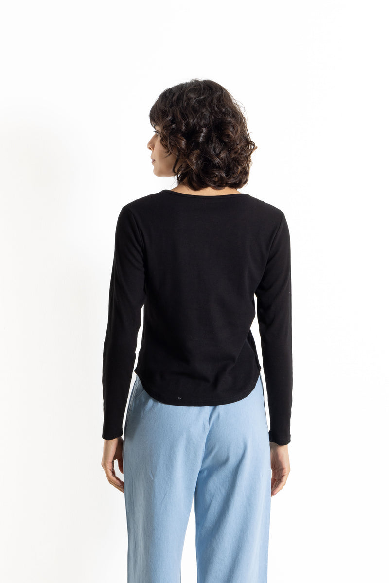DETAILED RIBBED TOP