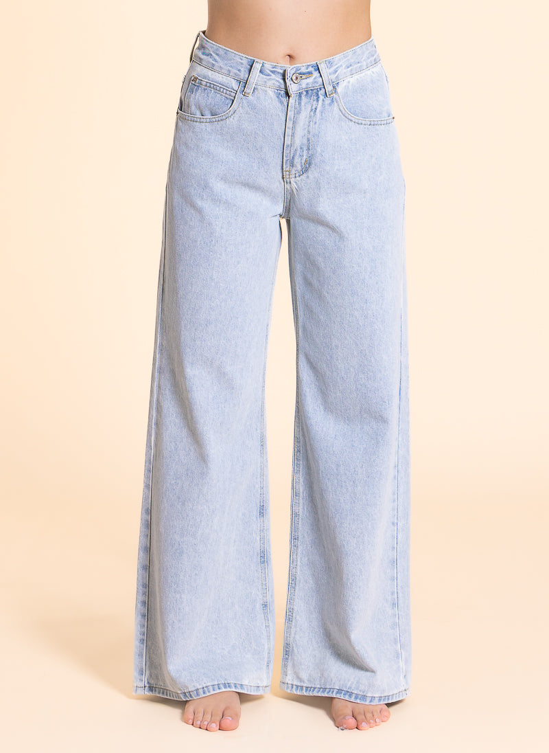MID-WAIST WIDE LEG JEANS