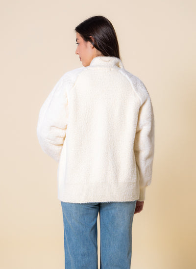 SOFT PLUSH DETAILED CARDIGAN