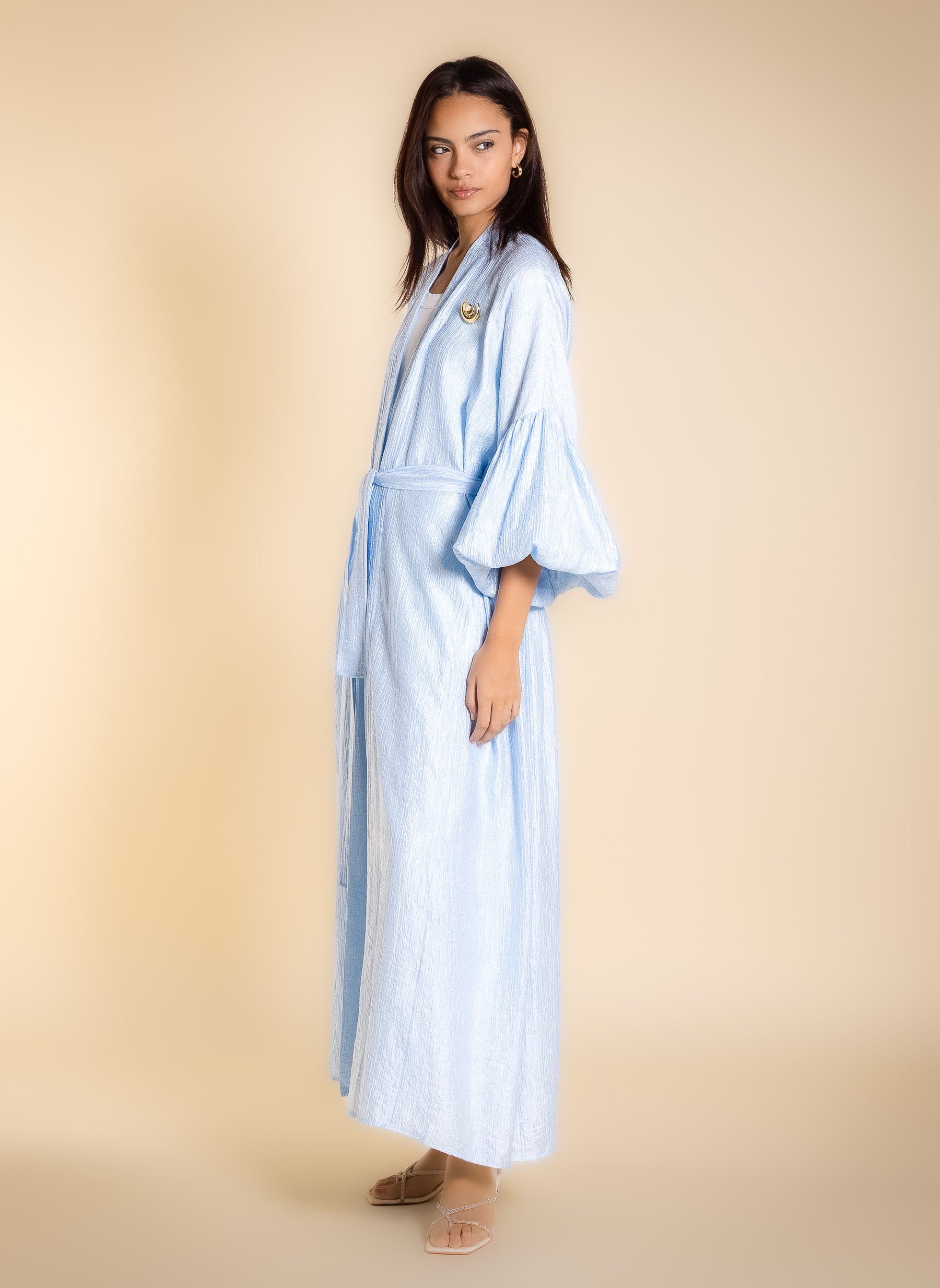 SHINY TEXTURED ABAYA WITH BELT