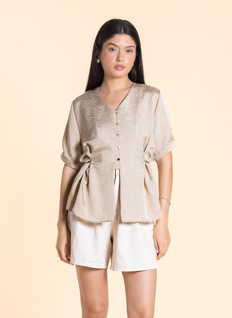 DETAILED TEXTURED TOP