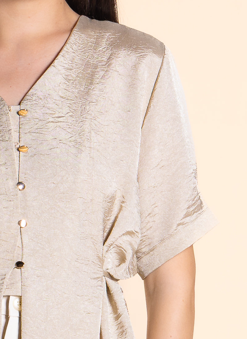 DETAILED TEXTURED TOP